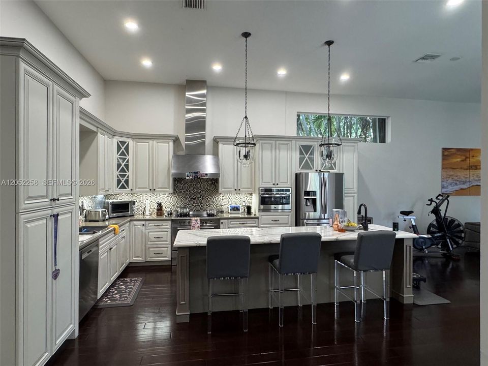 Active With Contract: $6,000 (4 beds, 3 baths, 2830 Square Feet)