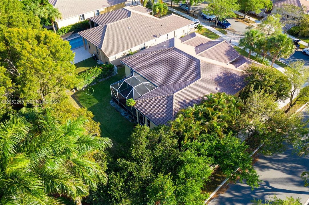 Active With Contract: $6,000 (4 beds, 3 baths, 2830 Square Feet)