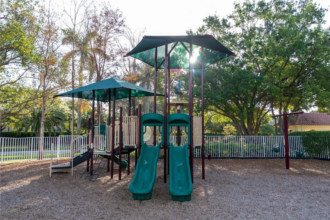 Active With Contract: $6,000 (4 beds, 3 baths, 2830 Square Feet)