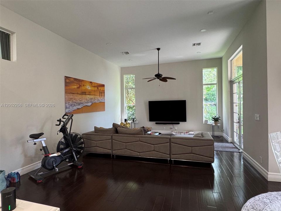 Active With Contract: $6,000 (4 beds, 3 baths, 2830 Square Feet)