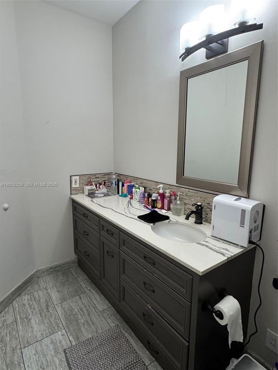 Active With Contract: $6,000 (4 beds, 3 baths, 2830 Square Feet)