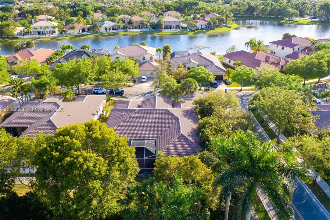 Active With Contract: $6,000 (4 beds, 3 baths, 2830 Square Feet)