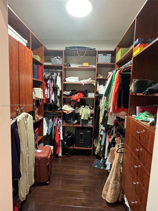 Active With Contract: $6,000 (4 beds, 3 baths, 2830 Square Feet)