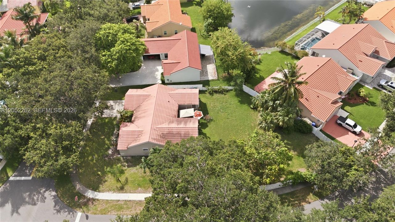 На продажу: $759,000 (3 спален, 2 ванн, 1947 Квадратных фут)