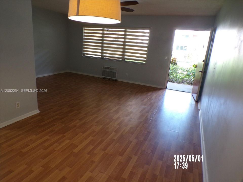 В аренду: $1,500 (1 спален, 1 ванн, 811 Квадратных фут)
