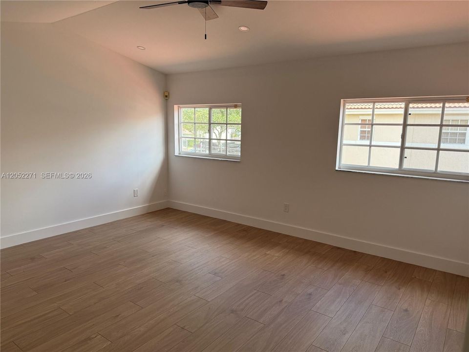 En Renta: $5,000 (3 camas, 3 baños, 2016 Pies cuadrados)