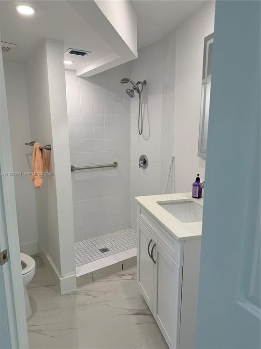 En Renta: $5,000 (3 camas, 3 baños, 2016 Pies cuadrados)