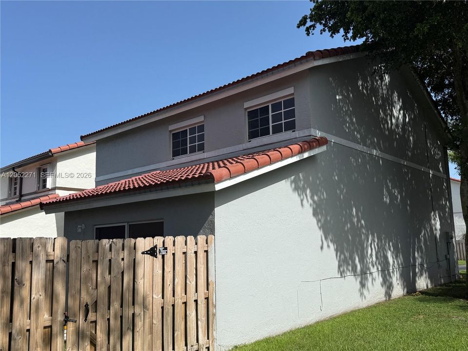 En Renta: $5,000 (3 camas, 3 baños, 2016 Pies cuadrados)