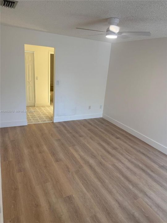 For Rent: $3,800 (3 beds, 2 baths, 1143 Square Feet)