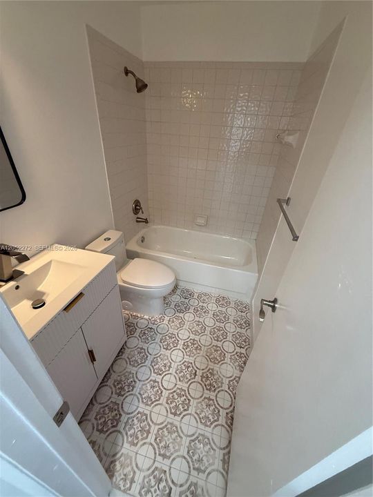 For Rent: $3,800 (3 beds, 2 baths, 1143 Square Feet)