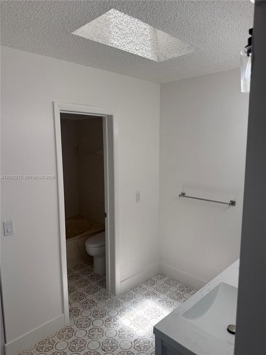 For Rent: $3,800 (3 beds, 2 baths, 1143 Square Feet)