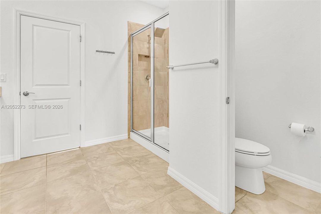На продажу: $670,000 (3 спален, 2 ванн, 1776 Квадратных фут)