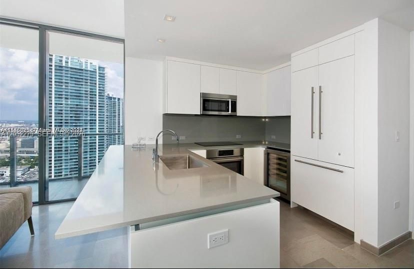 For Rent: $9,200 (3 beds, 3 baths, 1664 Square Feet)