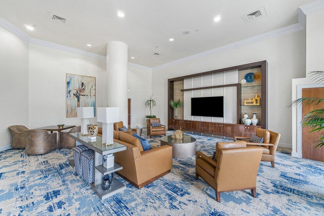 PARTY ROOM