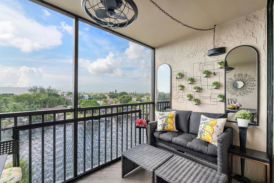 13 Royal Palm Way u503_015