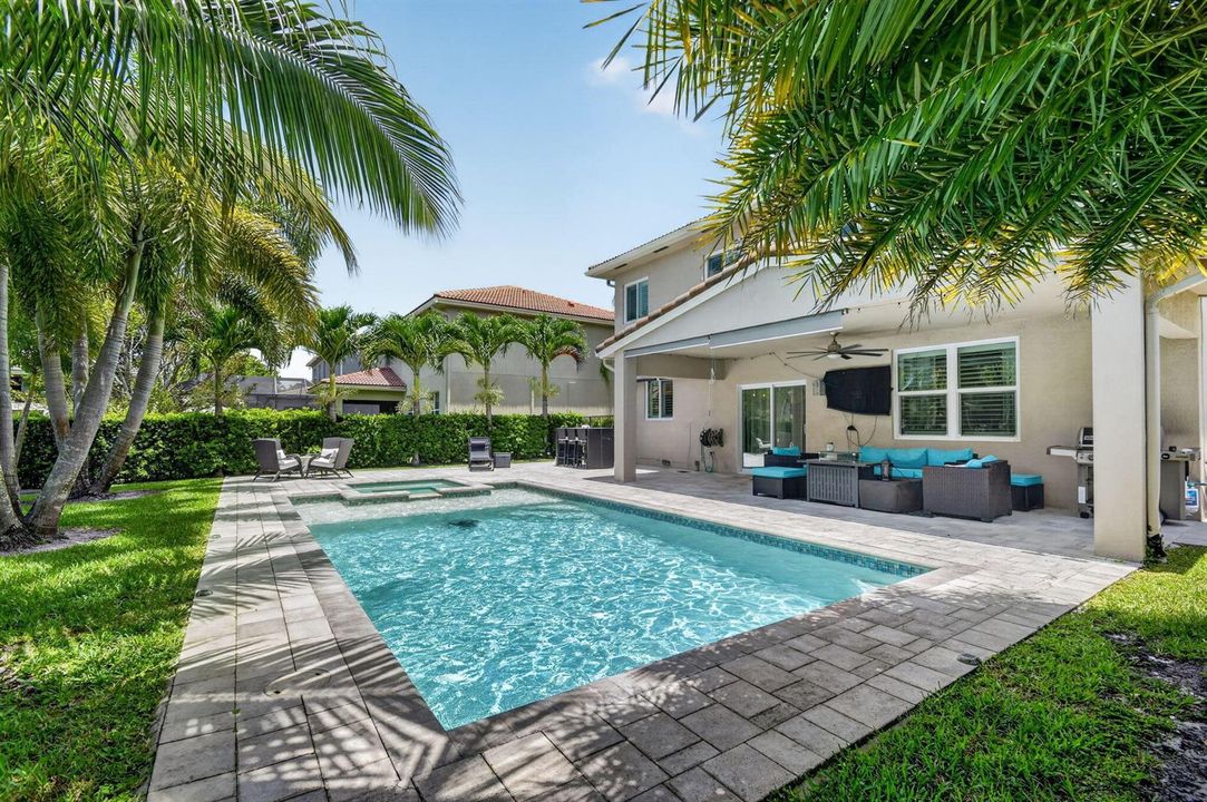 8890 Cobblestone Point Circle