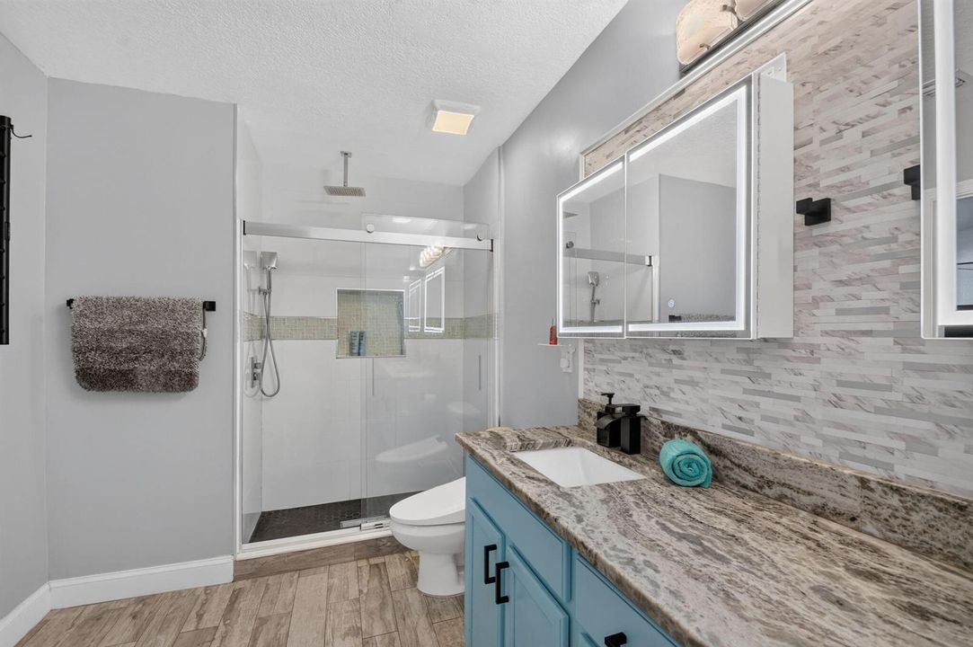 2nd bathroom