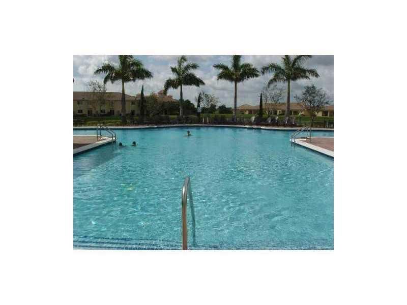 Swimming Pool/Hot Tub/Sauna