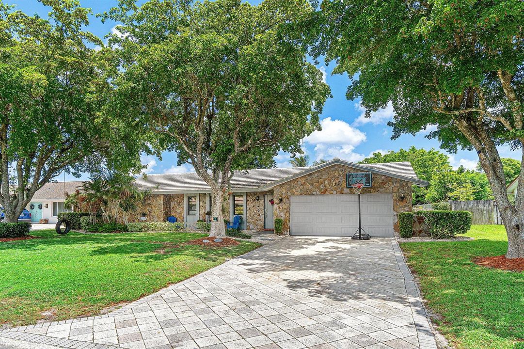 002-348SandpiperAvenue-RoyalPalmBeach-FL