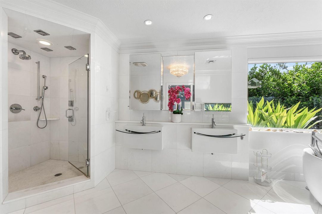 Primary En Suite