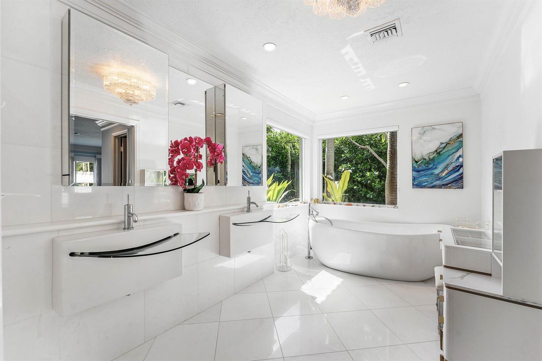 Primary En Suite