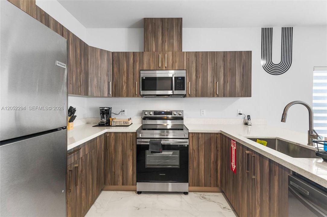 For Sale: $1,200,000 (0 beds, 0 baths, 2576 Square Feet)