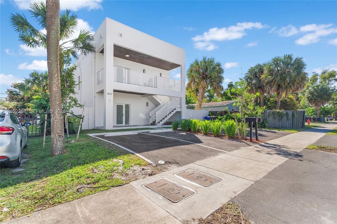 For Sale: $1,200,000 (0 beds, 0 baths, 2576 Square Feet)