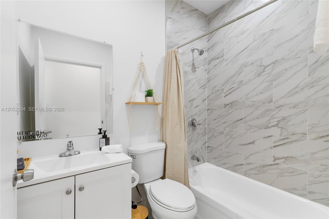 For Sale: $1,200,000 (0 beds, 0 baths, 2576 Square Feet)