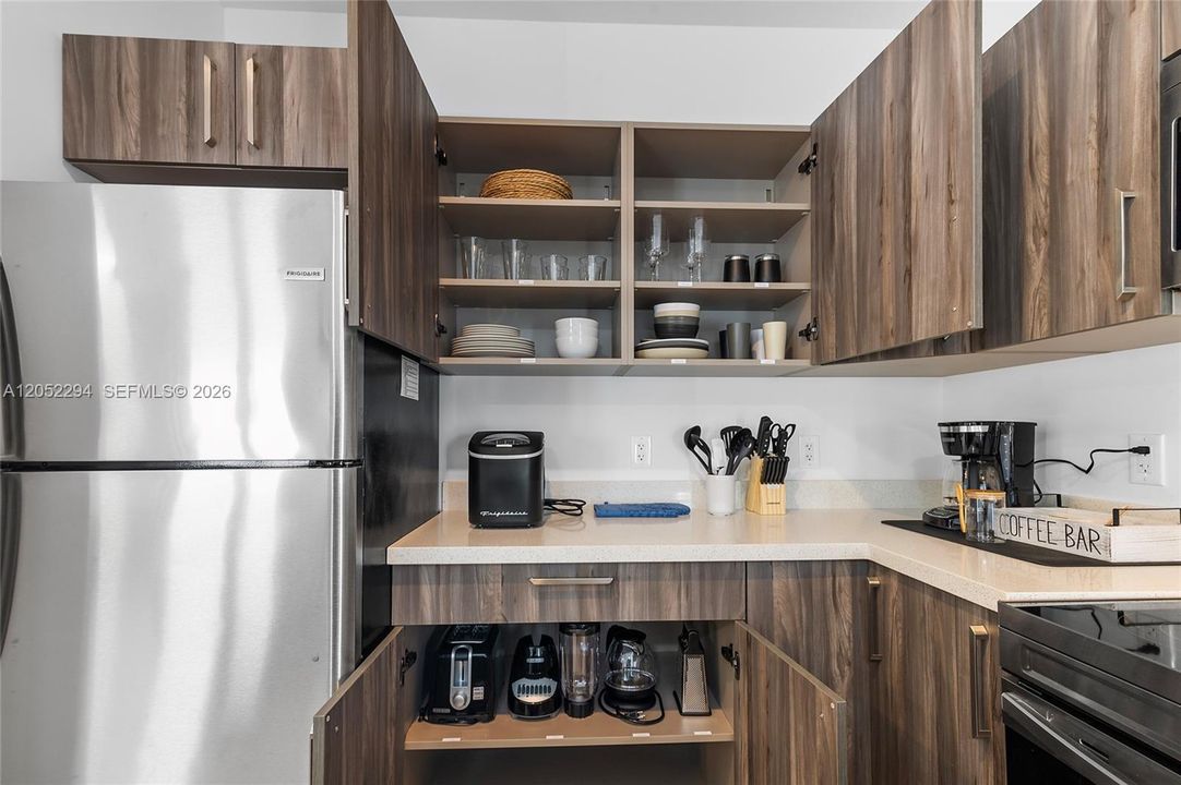 For Sale: $1,200,000 (0 beds, 0 baths, 2576 Square Feet)