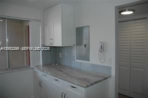 На продажу: $174,900 (3 спален, 2 ванн, 1364 Квадратных фут)