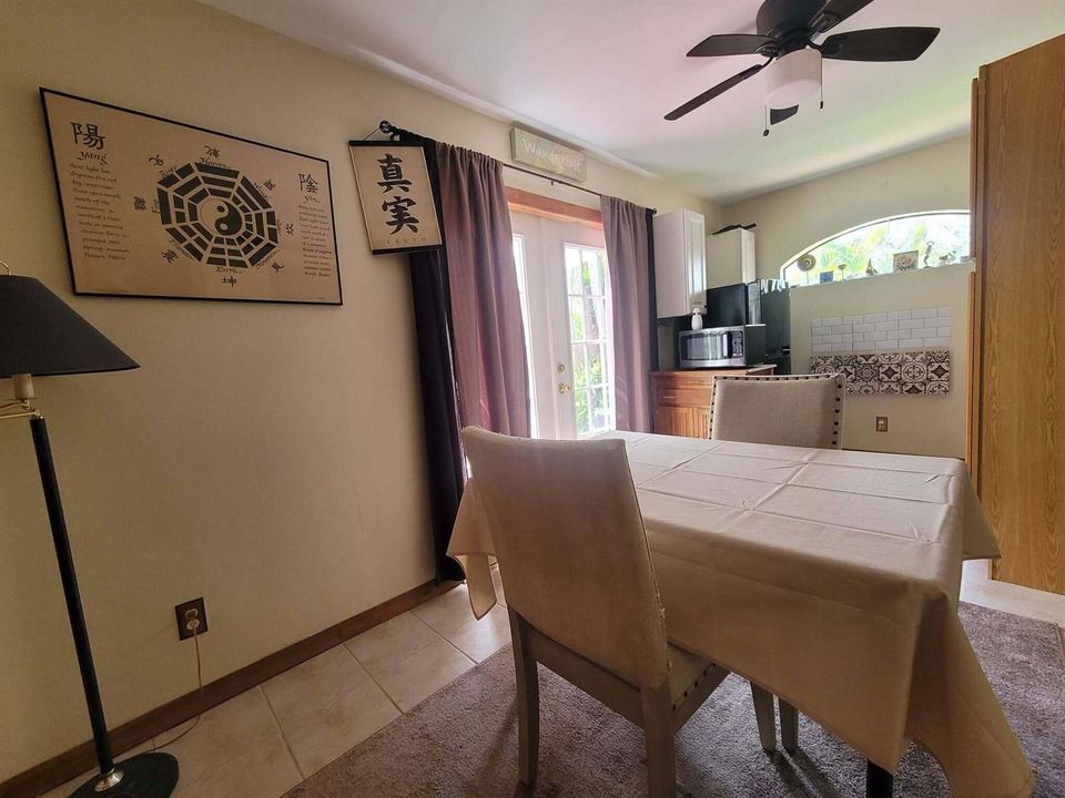 Dining & Kitchenette