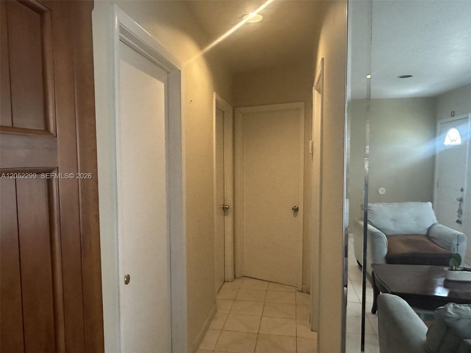 En Venta: $492,000 (3 camas, 2 baños, 1285 Pies cuadrados)