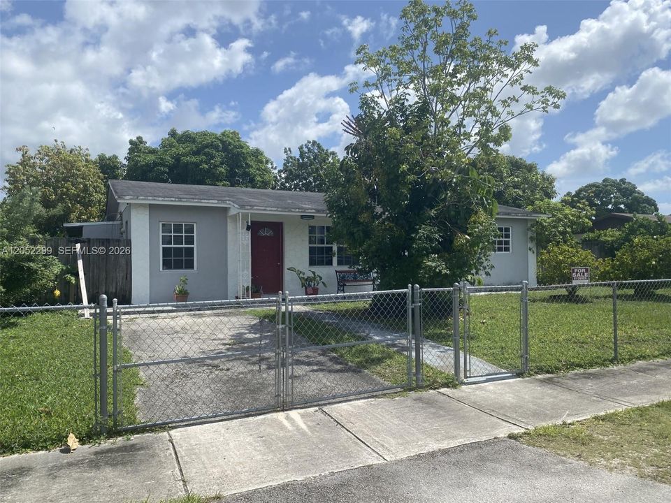En Venta: $492,000 (3 camas, 2 baños, 1285 Pies cuadrados)