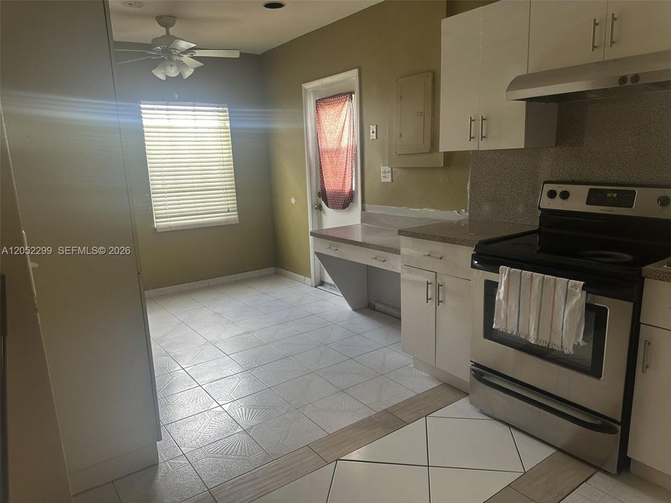 En Venta: $492,000 (3 camas, 2 baños, 1285 Pies cuadrados)