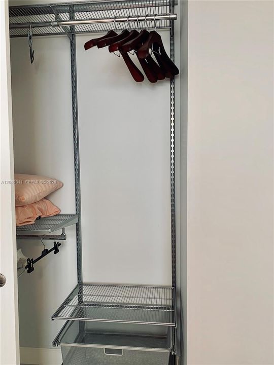 В аренду: $3,550 (2 спален, 2 ванн, 1275 Квадратных фут)