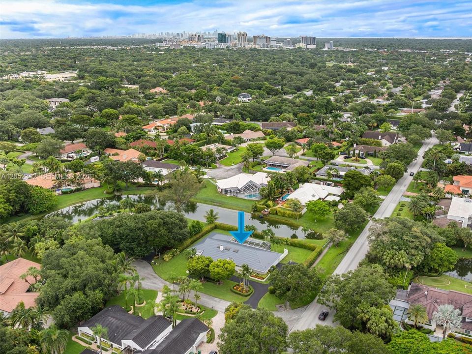 En Venta: $2,195,000 (5 camas, 4 baños, 3751 Pies cuadrados)