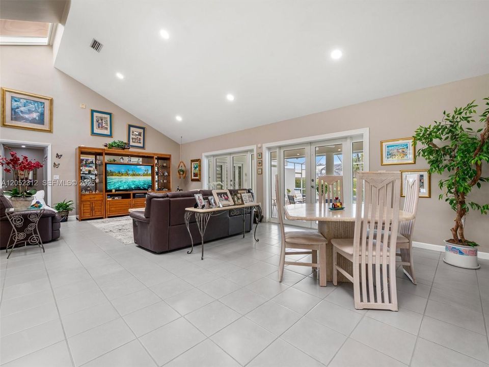 En Venta: $2,195,000 (5 camas, 4 baños, 3751 Pies cuadrados)