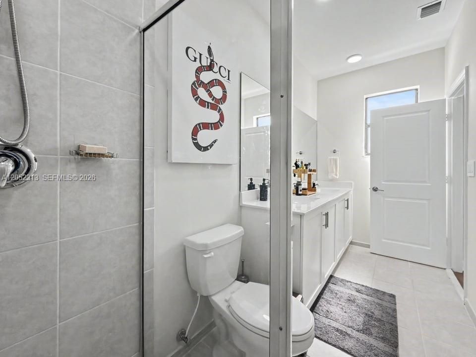 В аренду: $3,500 (3 спален, 2 ванн, 1514 Квадратных фут)