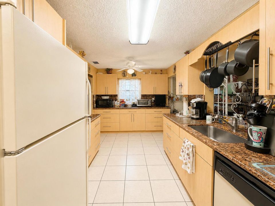 Kitchen2