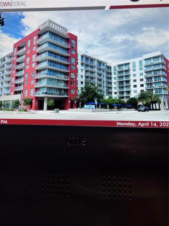 For Rent: $2,450 (1 beds, 1 baths, 765 Square Feet)