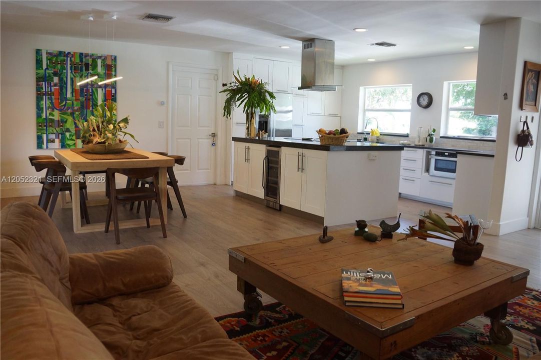 For Rent: $8,500 (3 beds, 3 baths, 2250 Square Feet)