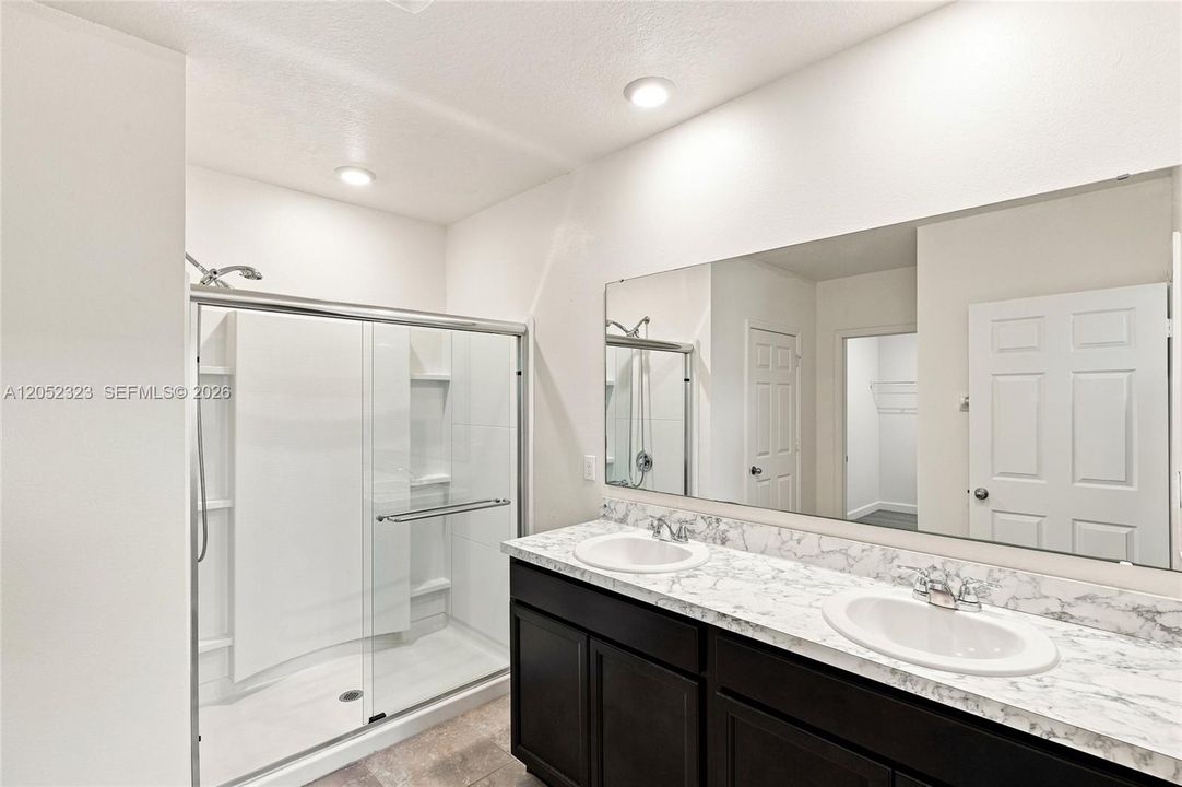 Dual sinks