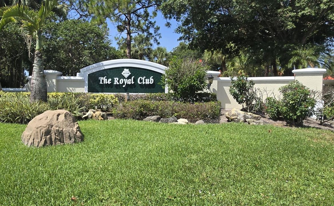 The Royal Club sign