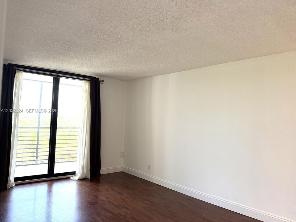 En Renta: $1,950 (1 camas, 1 baños, 895 Pies cuadrados)