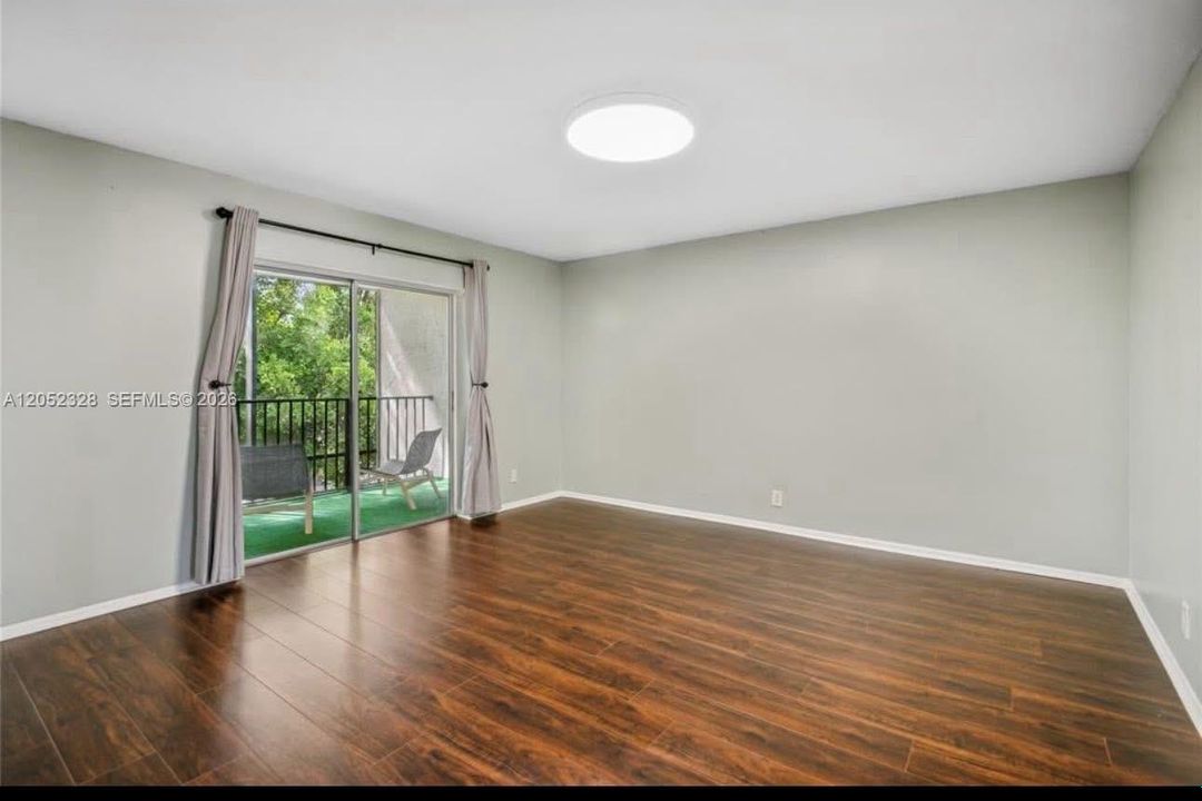 For Sale: $329,000 (4 beds, 2 baths, 1500 Square Feet)