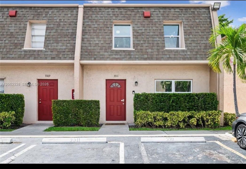 For Sale: $329,000 (4 beds, 2 baths, 1500 Square Feet)