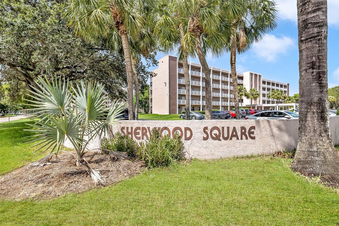For Sale: $179,000 (2 beds, 2 baths, 990 Square Feet)