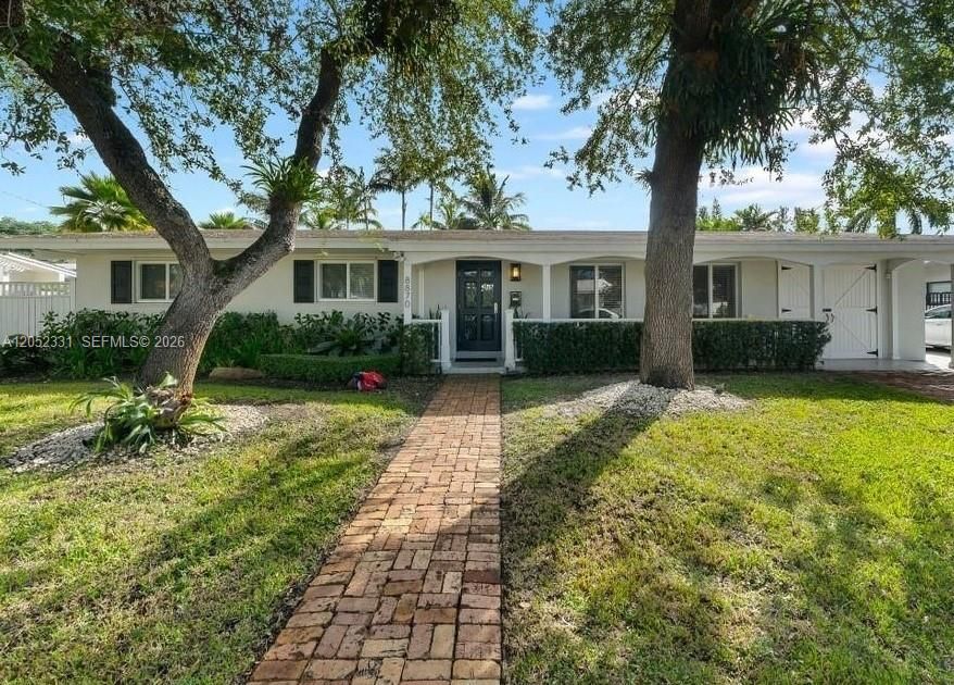 В аренду: $6,200 (4 спален, 3 ванн, 2405 Квадратных фут)
