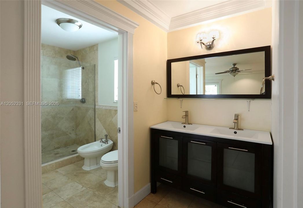 В аренду: $6,200 (4 спален, 3 ванн, 2405 Квадратных фут)