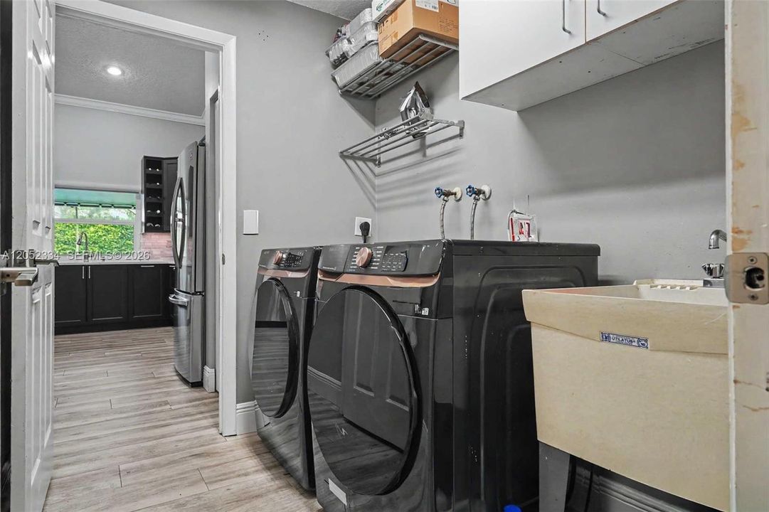 For Sale: $829,999 (4 beds, 2 baths, 2210 Square Feet)